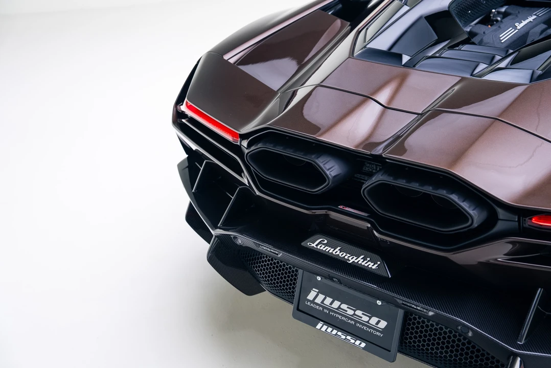 2025 Lamborghini Revuelto - Image 27 of 31