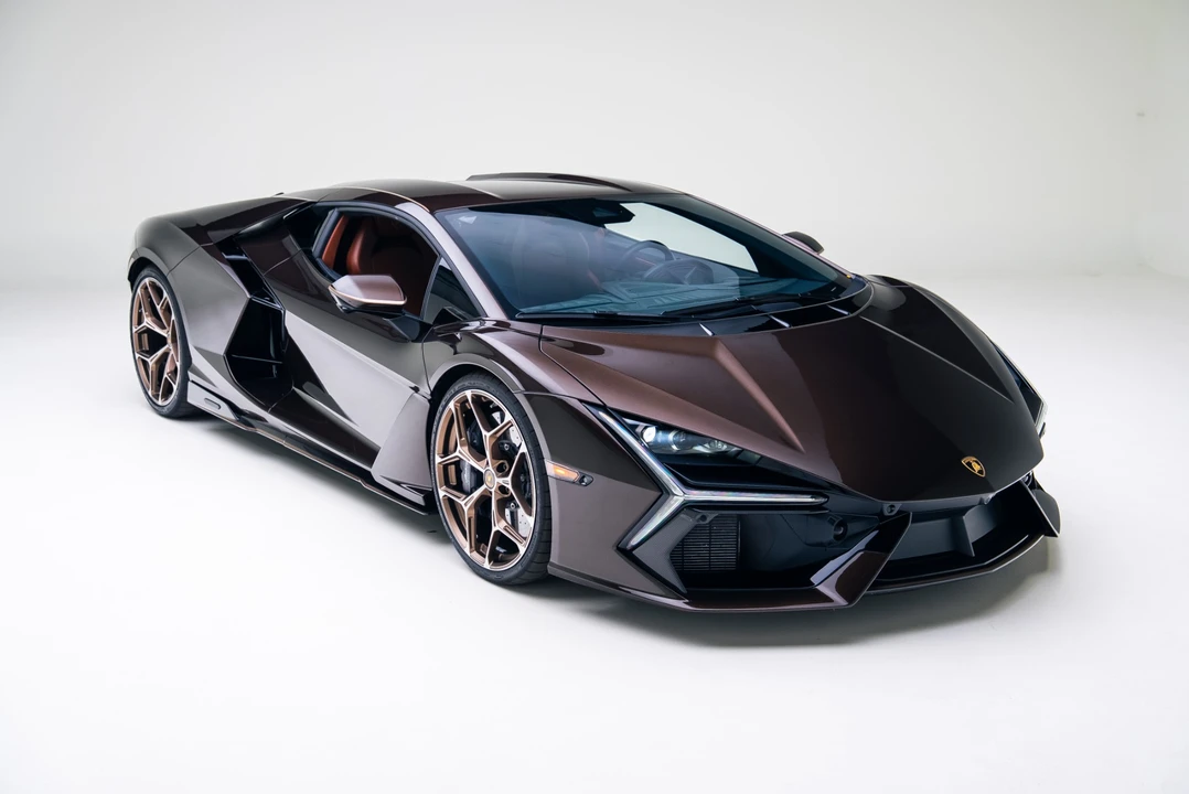 2025 Lamborghini Revuelto - Image 7 of 31