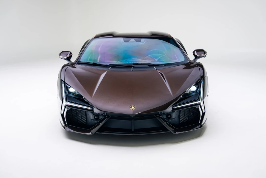 2025 Lamborghini Revuelto - Image 5 of 31
