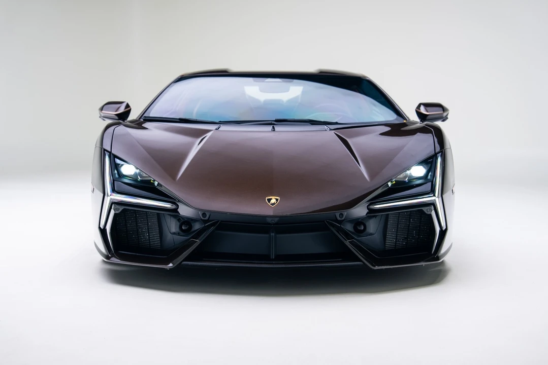 2025 Lamborghini Revuelto - Image 4 of 21