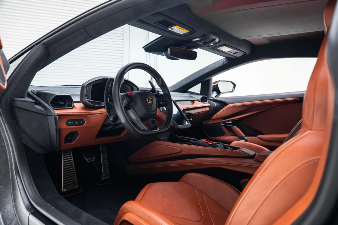 2025 Lamborghini Revuelto - Image 2 of 12