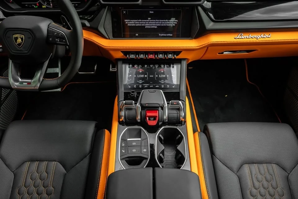 2025 Lamborghini Urus SE - Image 10 of 20