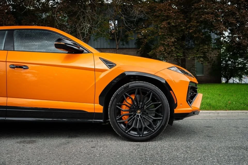 2025 Lamborghini Urus SE - Image 4 of 20