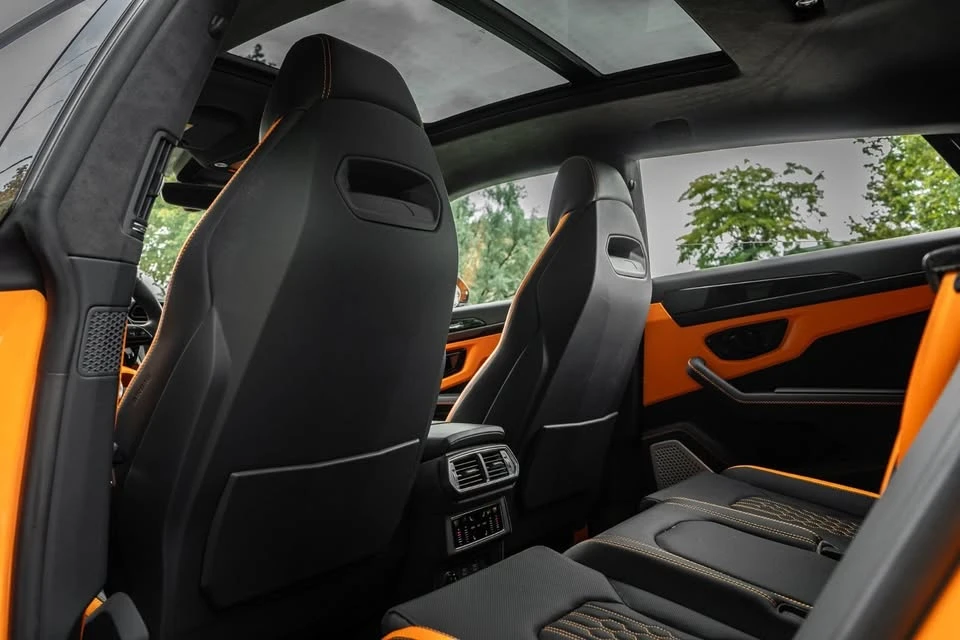 2025 Lamborghini Urus SE - Image 12 of 18