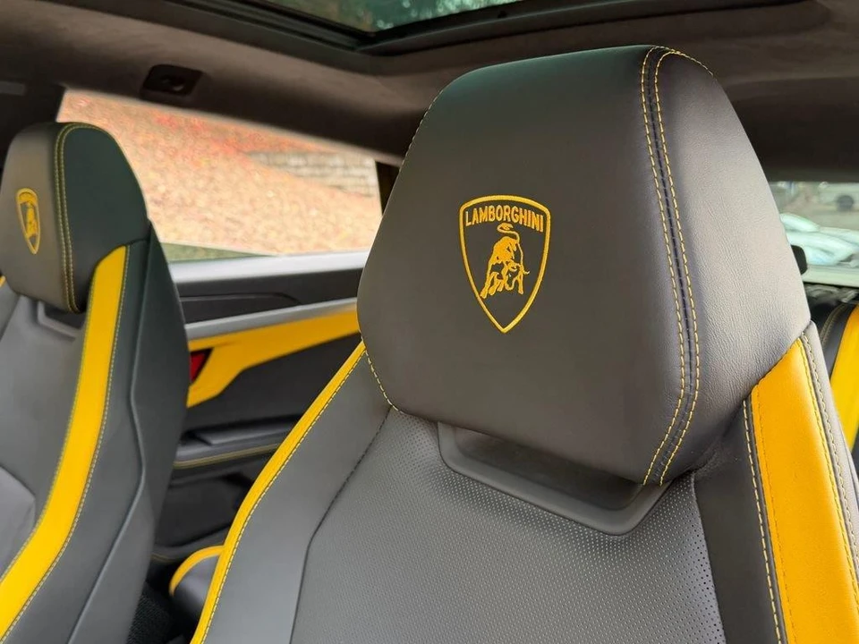 2025 Lamborghini Urus SE - Image 12 of 21
