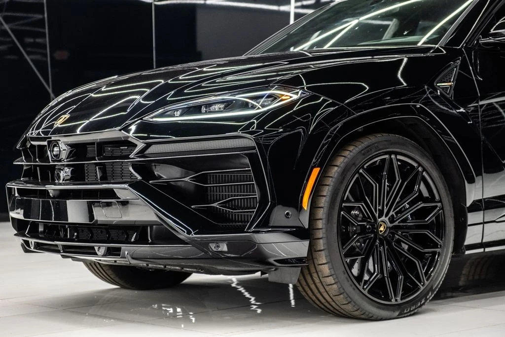 2025 Lamborghini Urus - Image 7 of 21