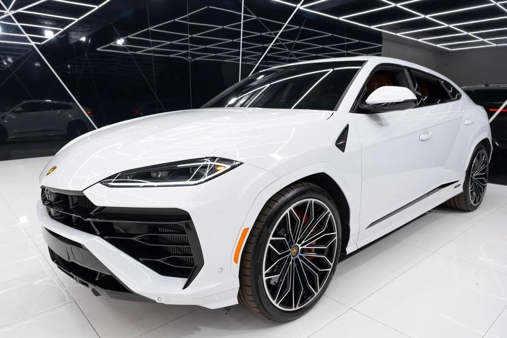 2025 Lamborghini Urus - Image 6 of 21