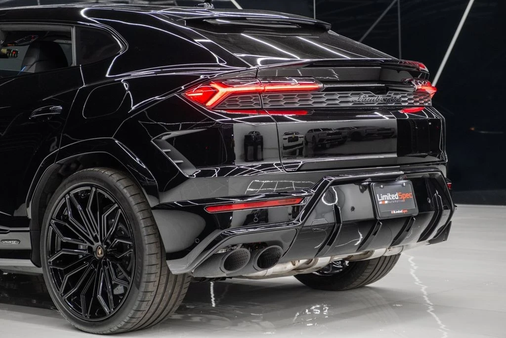 2025 Lamborghini Urus - Image 14 of 21