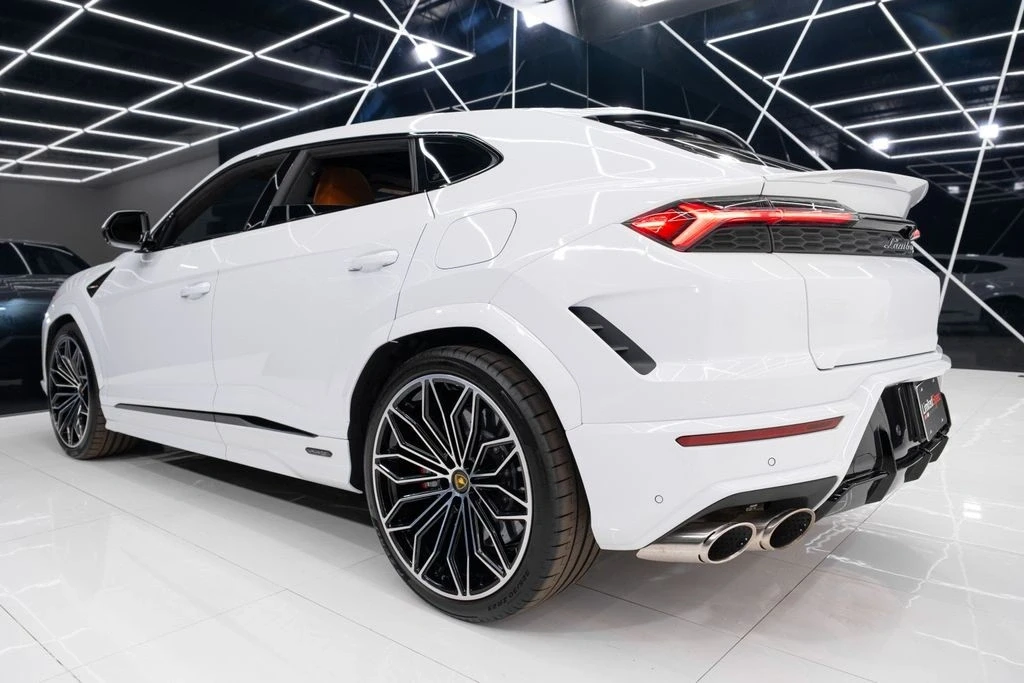 2025 Lamborghini Urus - Image 21 of 21