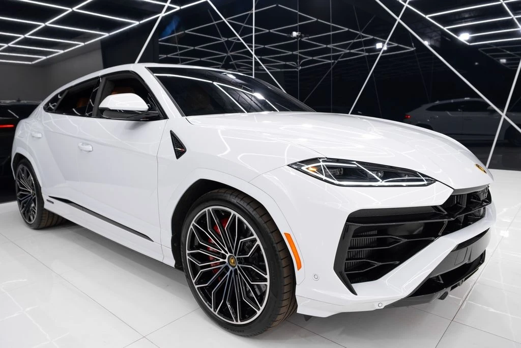 2025 Lamborghini Urus - Image 7 of 21