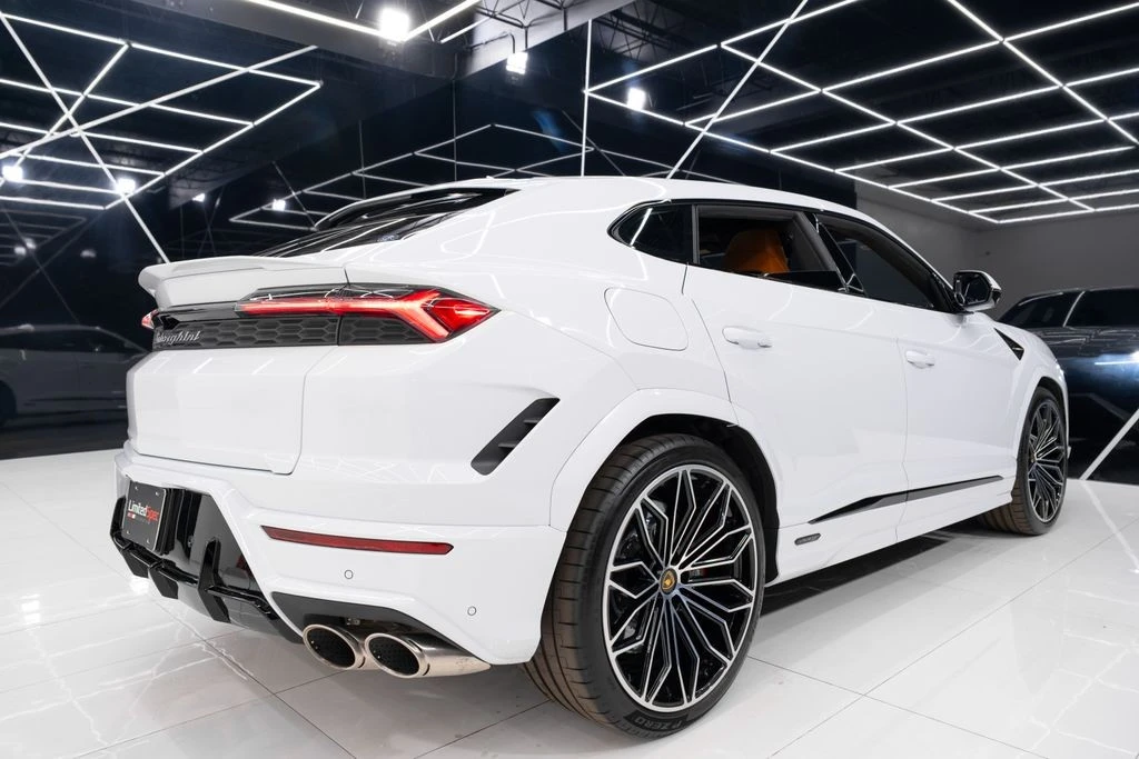 2025 Lamborghini Urus - Image 19 of 21