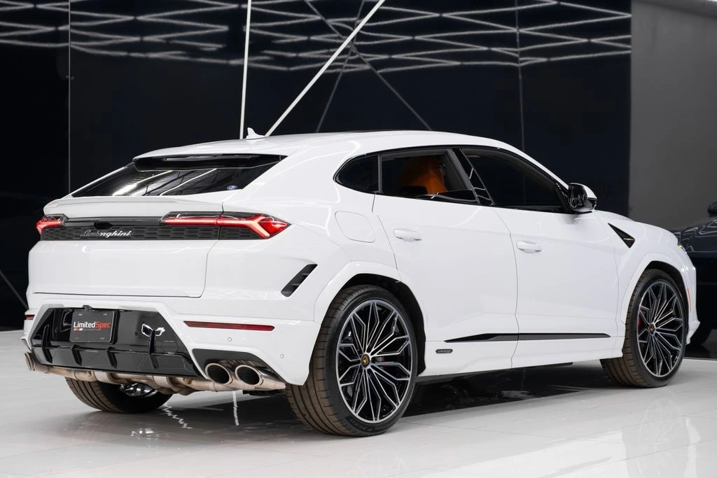 2025 Lamborghini Urus - Image 17 of 21