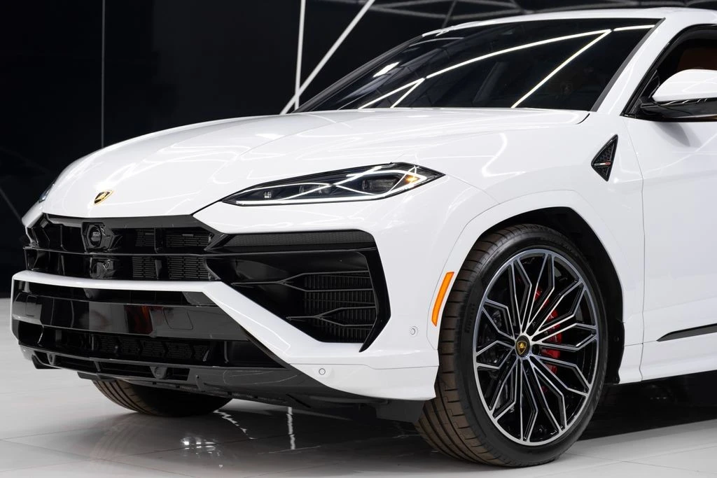2025 Lamborghini Urus - Image 4 of 21