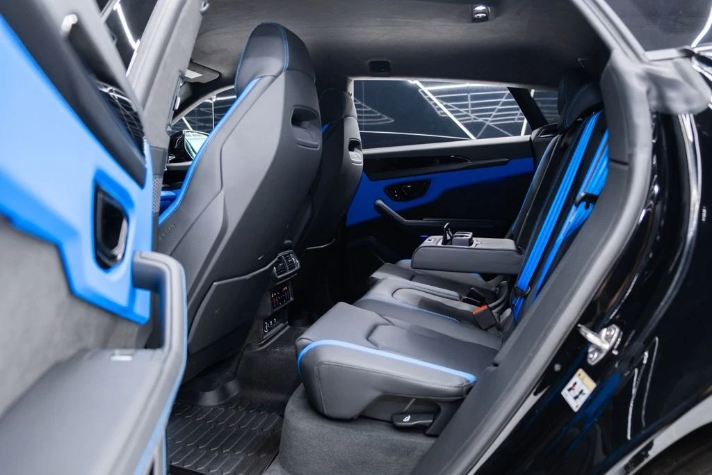 2025 Lamborghini Urus - Image 18 of 21
