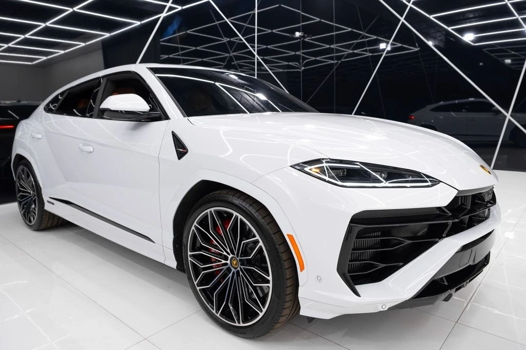 2025 Lamborghini Urus - Image 7 of 21