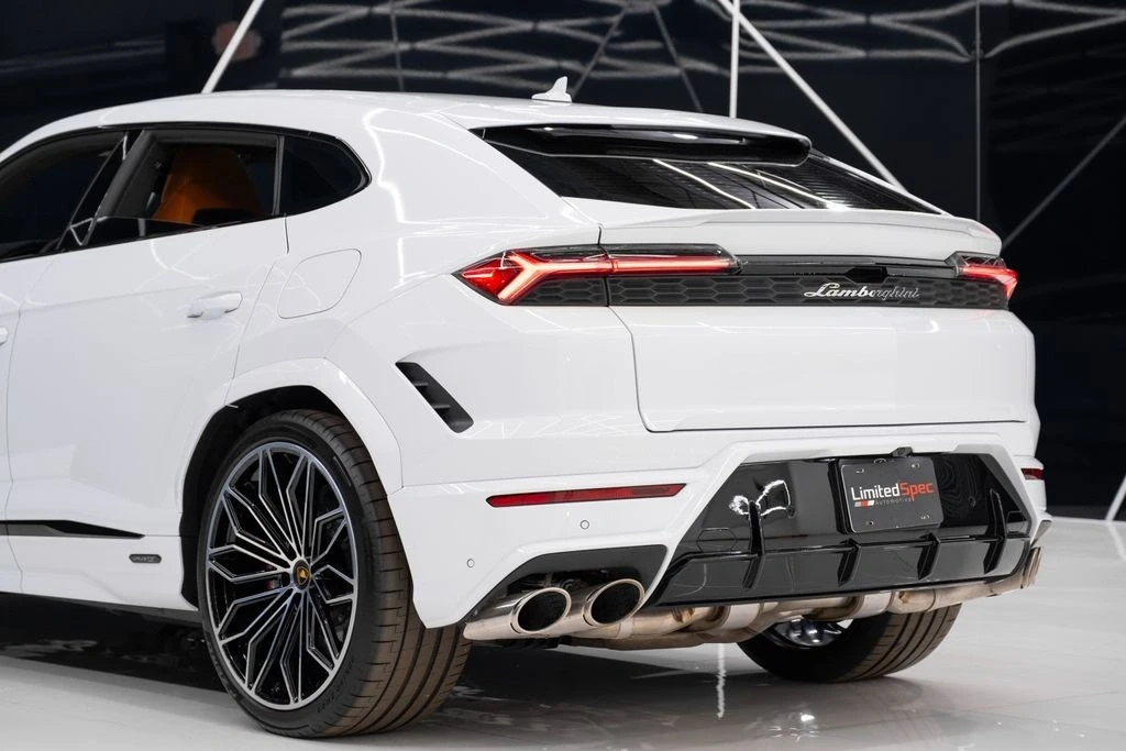 2025 Lamborghini Urus - Image 14 of 21