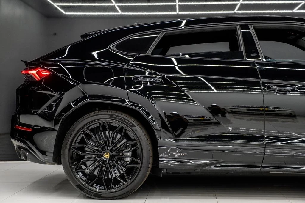 2025 Lamborghini Urus - Image 4 of 21