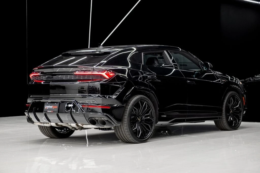 2025 Lamborghini Urus - Image 10 of 21