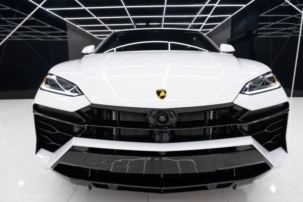 2025 Lamborghini Urus - Image 8 of 21