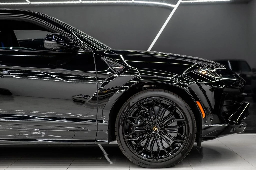 2025 Lamborghini Urus - Image 5 of 21