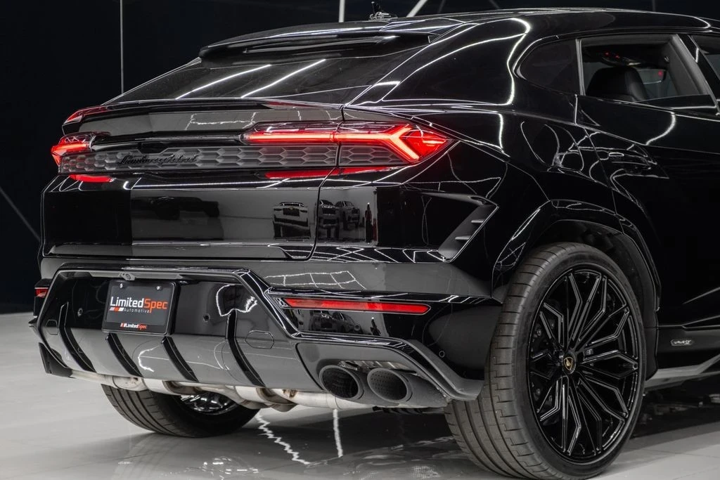 2025 Lamborghini Urus - Image 11 of 21