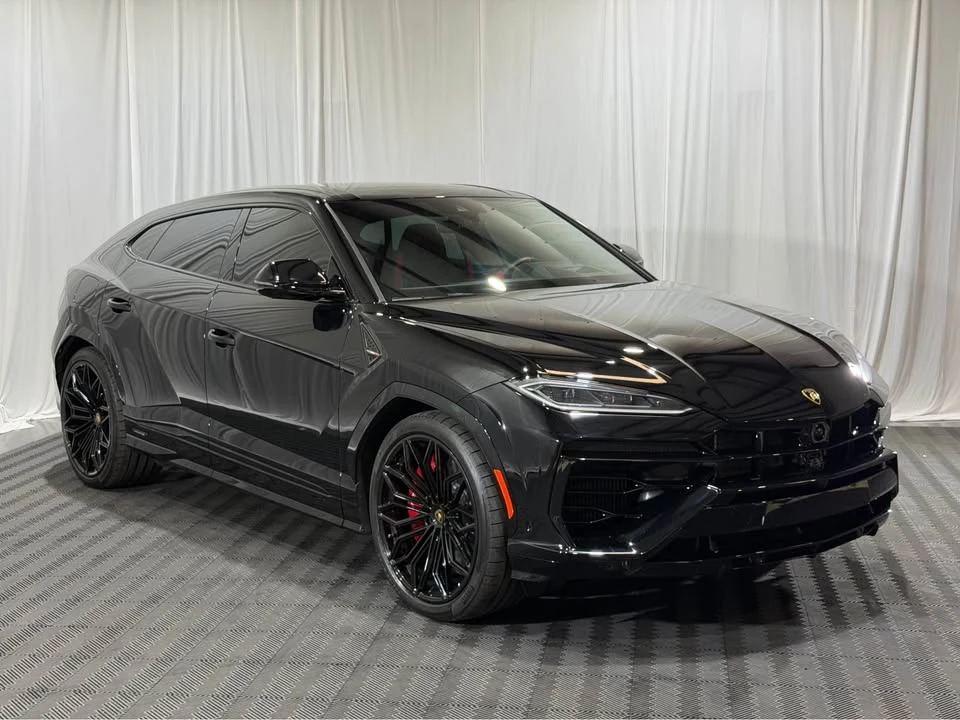 2025 Lamborghini Urus - Image 5 of 8