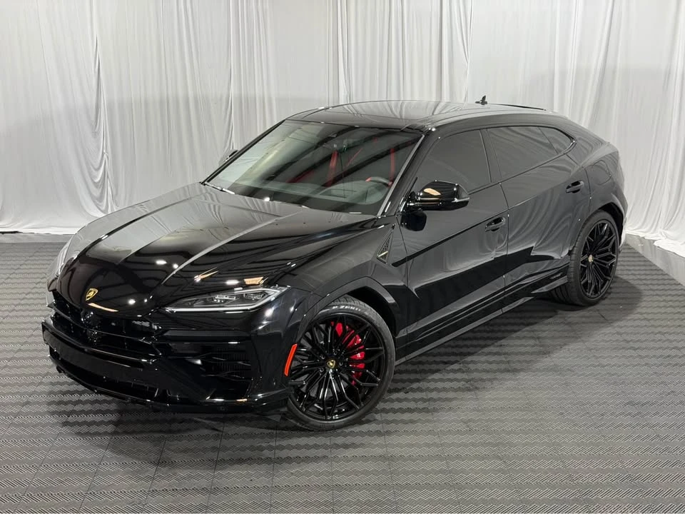 2025 Lamborghini Urus - Image 4 of 8