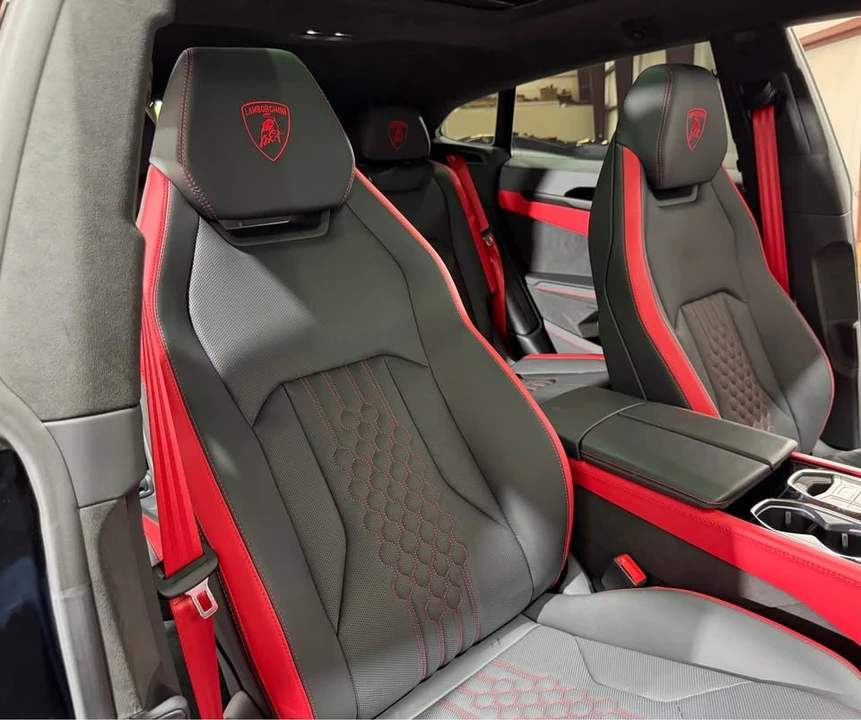 2025 Lamborghini Urus - Image 7 of 8