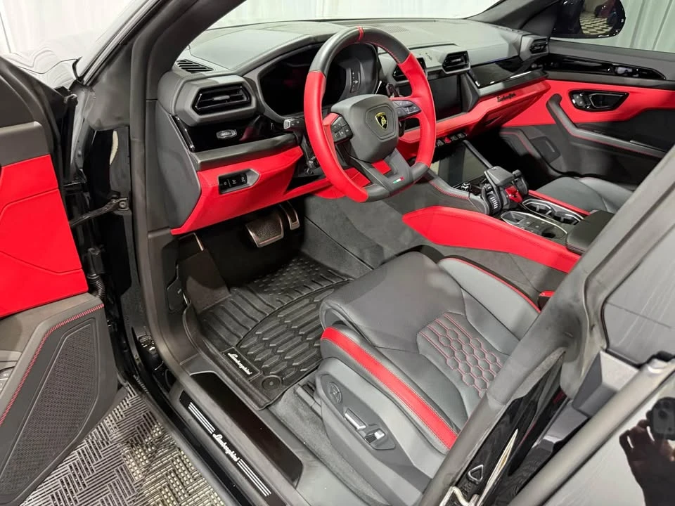 2025 Lamborghini Urus - Image 3 of 8