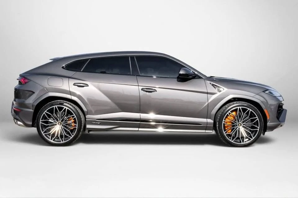 2025 Lamborghini Urus - Image 5 of 20