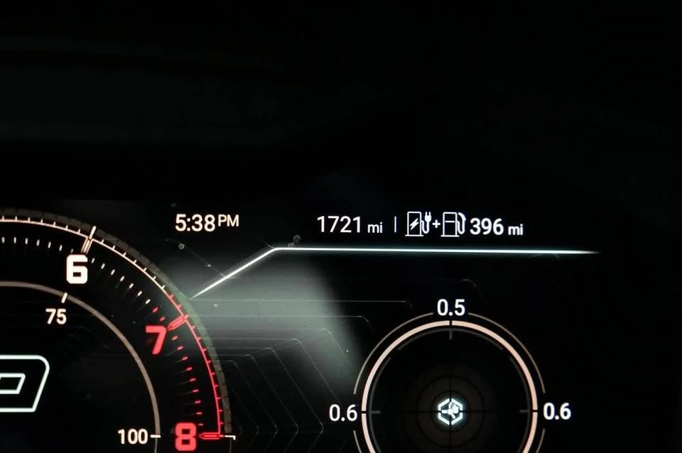2025 Lamborghini Urus - Image 17 of 20
