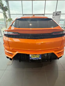 2025 Lamborghini Urus SE