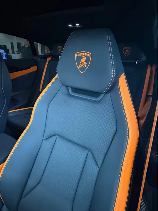 2025 Lamborghini Urus - Image 4 of 10