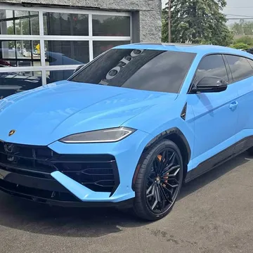 2025 Lamborghini Urus · Pearl Capsule Sport Utility 4D