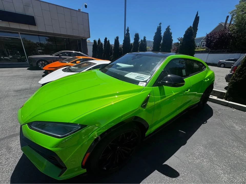 2025 Lamborghini Urus SE - Image 4 of 8
