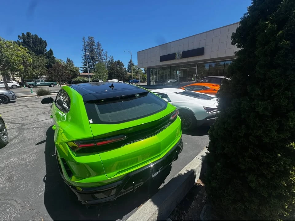 2025 Lamborghini Urus SE - Image 5 of 8