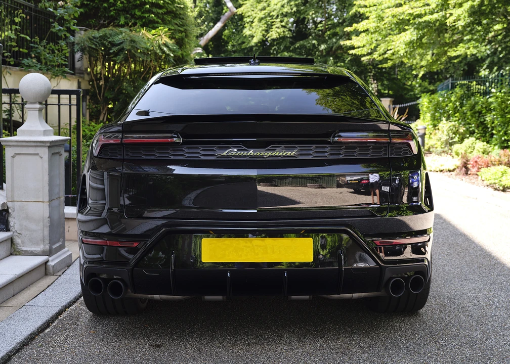 2025 Lamborghini Urus SE - Image 11 of 31