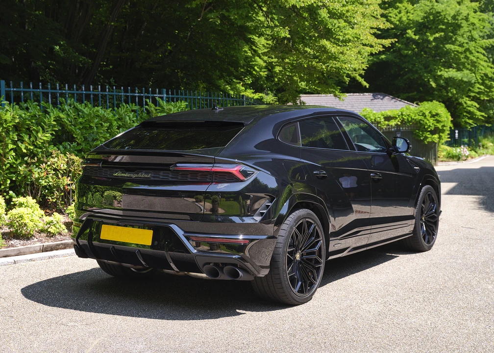 2025 Lamborghini Urus SE - Image 13 of 31