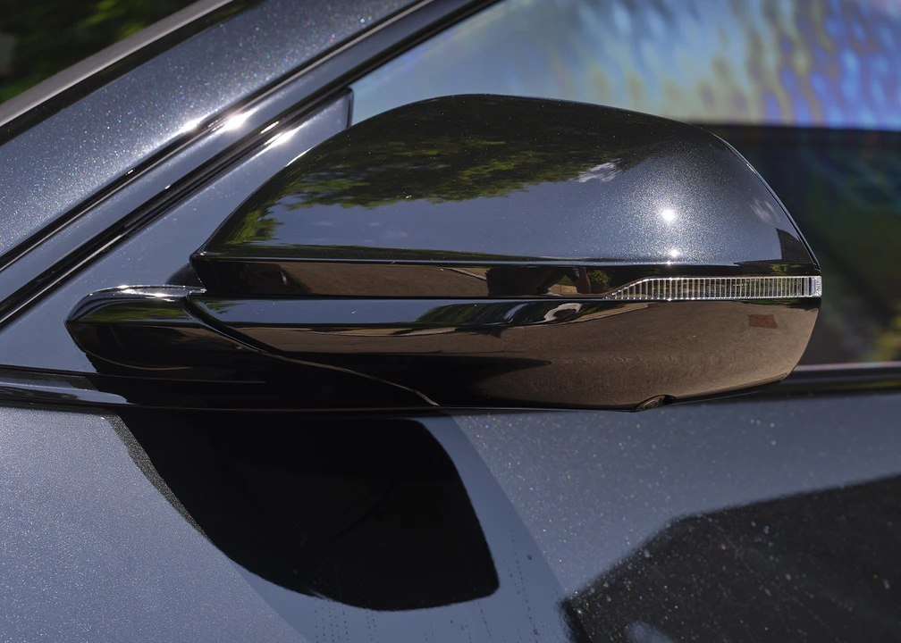 2025 Lamborghini Urus SE - Image 17 of 31