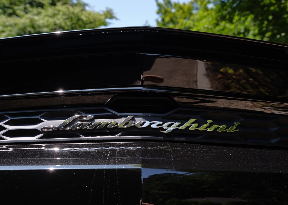 2025 Lamborghini Urus SE - Image 27 of 31