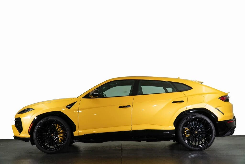 2025 Lamborghini Urus SE - Image 30 of 31