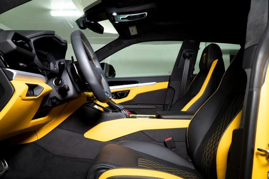 2025 Lamborghini Urus SE - Image 20 of 31