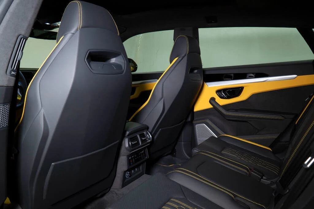 2025 Lamborghini Urus SE - Image 24 of 31