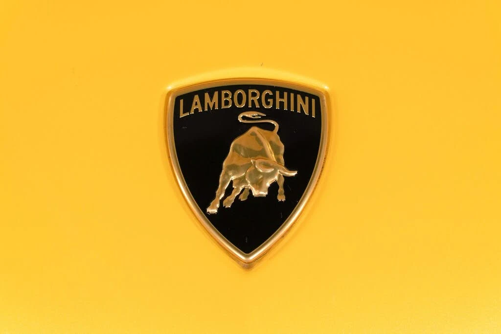 2025 Lamborghini Urus SE - Image 16 of 31