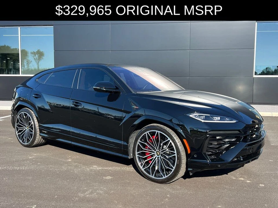 2025 Lamborghini Urus SE - Image 2 of 31
