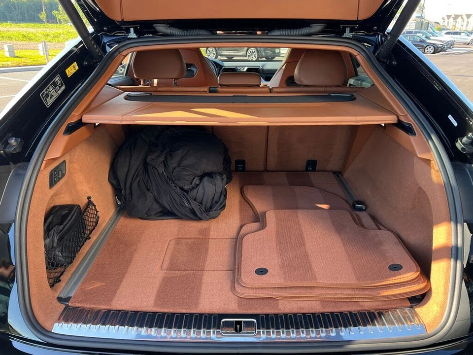 2025 Lamborghini Urus SE - Image 7 of 31