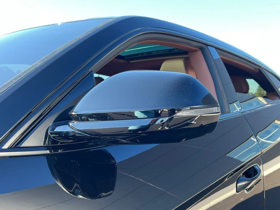 2025 Lamborghini Urus SE - Image 30 of 31