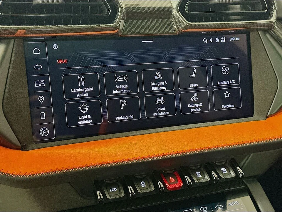 2025 Lamborghini Urus SE - Image 25 of 31