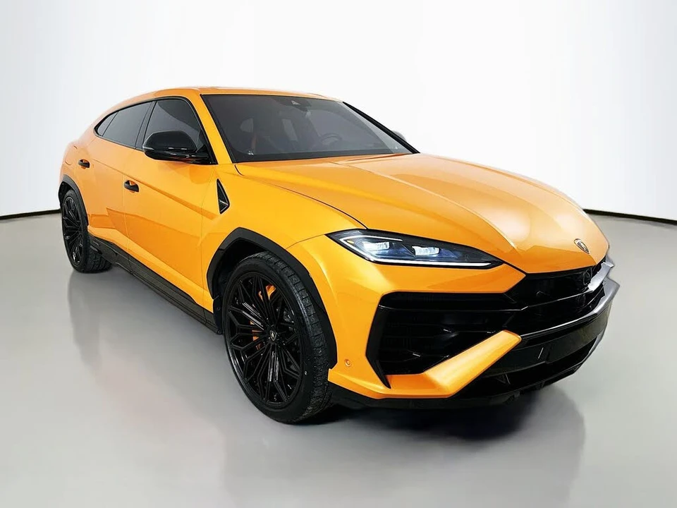 2025 Lamborghini Urus SE - Image 3 of 31