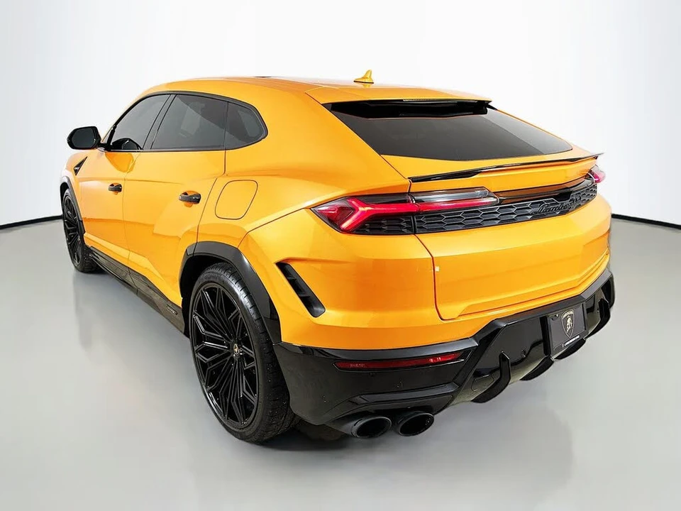 2025 Lamborghini Urus SE - Image 7 of 31